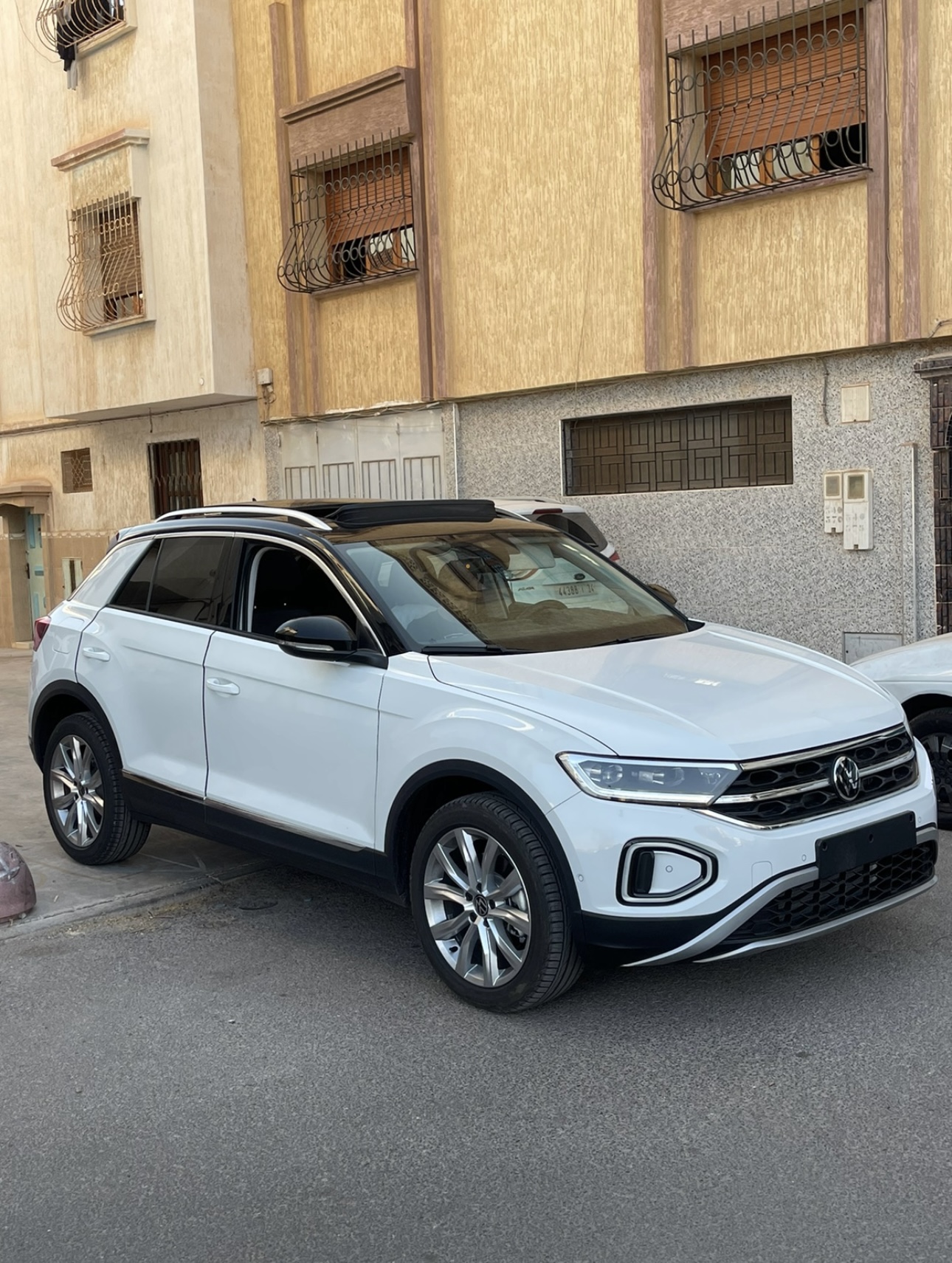 Volkswagen T-roc للإيجار أغادير